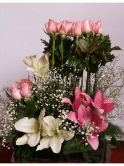 Pink and White Roses n ' Lilies